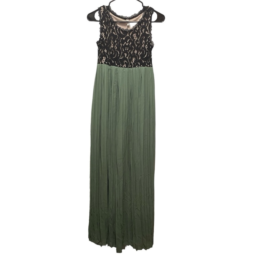 PinkBlush Lace Top Pleated Maxi Dress- Women’s Size Small NWT - New with tags